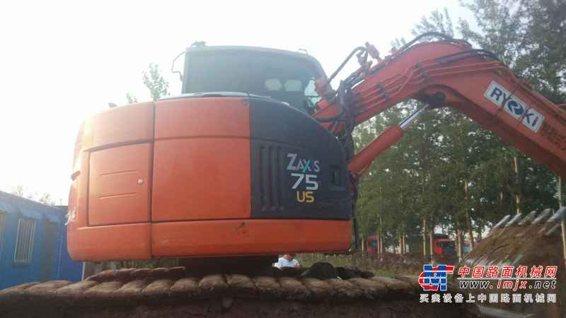 河北出售转让二手5300小时2003年日立ZX75US挖掘机