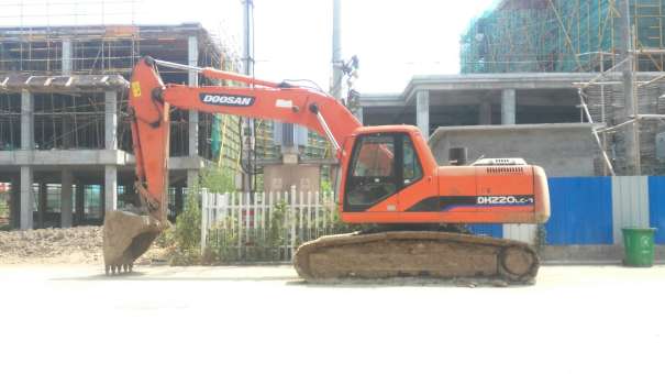 安徽出售转让二手10000小时2010年斗山DH220LC挖掘机