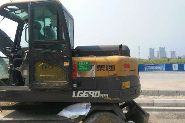 安徽出售转让二手1637小时2014年临工LG685挖掘机