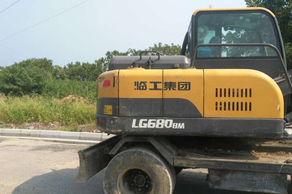 安徽出售转让二手1637小时2014年临工LG685挖掘机