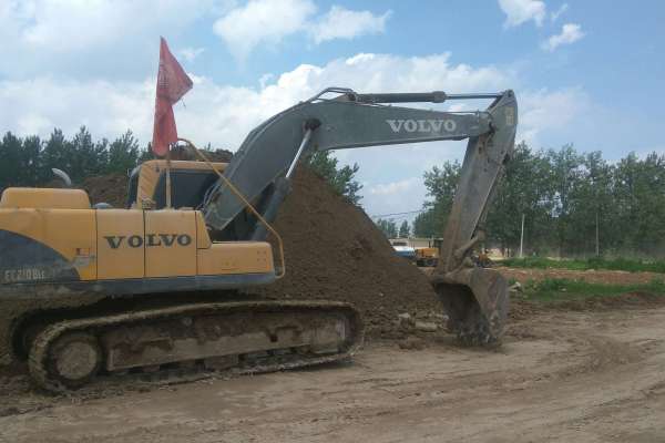 安徽出售转让二手7500小时2013年沃尔沃EC210B挖掘机