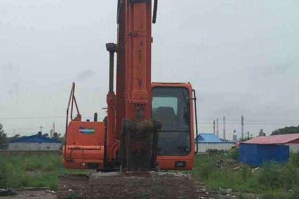 黑龙江出售转让二手10000小时2010年斗山DH225LC挖掘机