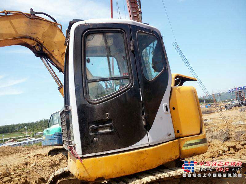 黑龙江出售转让二手15000小时2005年住友SH75X挖掘机