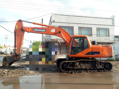 黑龙江出售转让二手18000小时2007年斗山DH225挖掘机