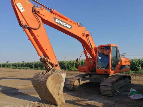 吉林出售转让二手8000小时2011年斗山DH225LC挖掘机