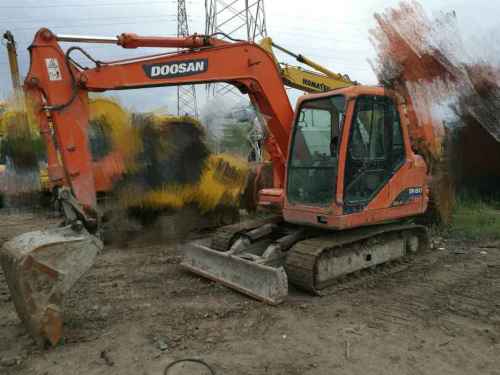 黑龙江出售转让二手8000小时2010年斗山DH80GOLD挖掘机