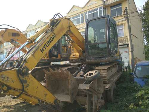 山东出售转让二手6000小时2013年现代R80挖掘机