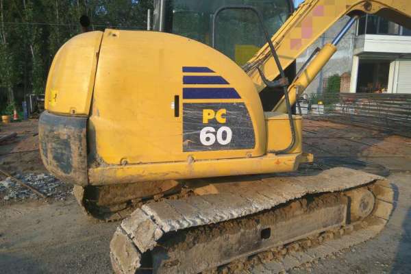 山东出售转让二手2600小时2011年小松PC60挖掘机