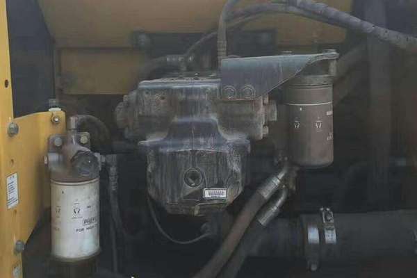 山东出售转让二手7500小时2012年小松PC220挖掘机