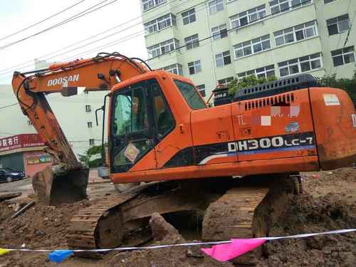 山东出售转让二手12000小时2007年斗山DH225LC挖掘机