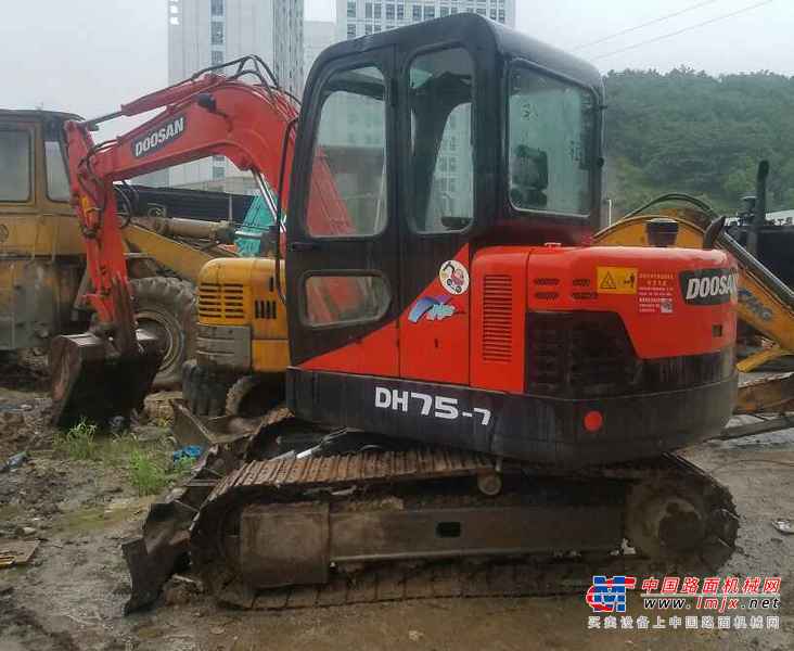 贵州出售转让二手4500小时2010年斗山DX60挖掘机