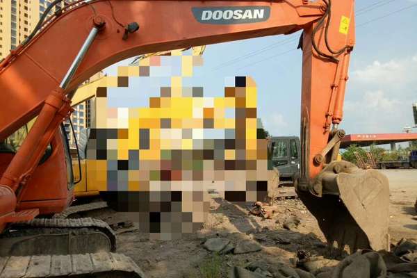 四川出售转让二手8621小时2011年斗山DH225LC挖掘机