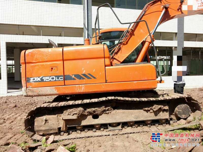 四川出售转让二手6200小时2013年斗山DX150LC挖掘机