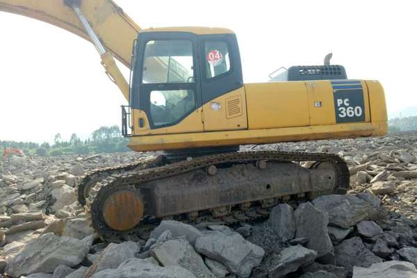 四川出售转让二手9000小时2010年小松PC360挖掘机