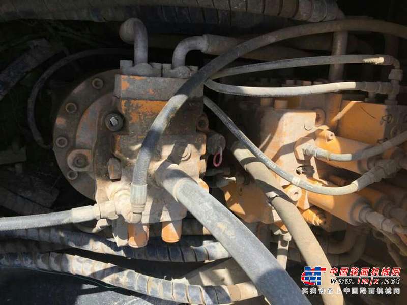 河南出售转让二手9680小时2010年现代R215挖掘机