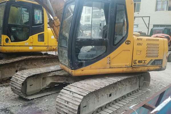 贵州出售转让二手8600小时2010年柳工CLG915C挖掘机