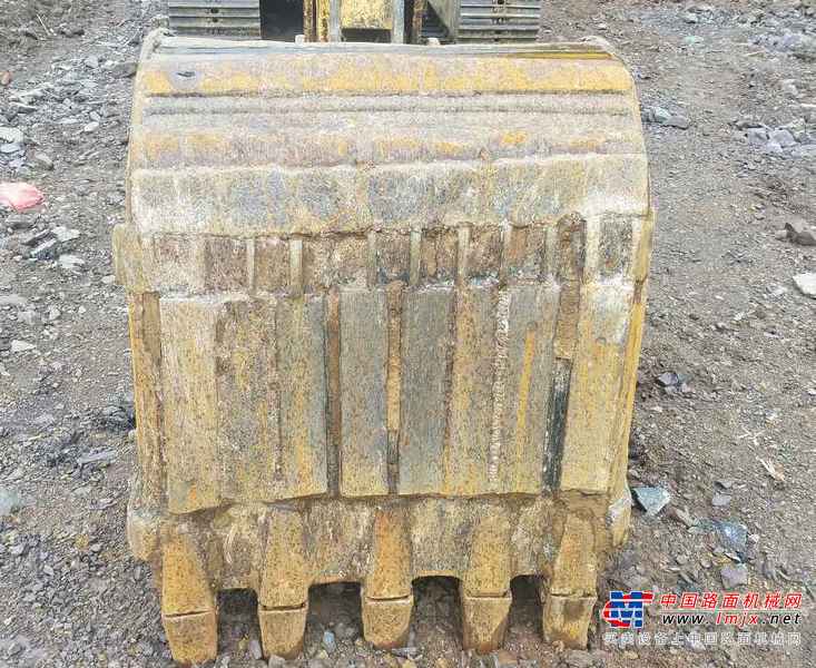 贵州出售转让二手8600小时2010年柳工CLG915C挖掘机