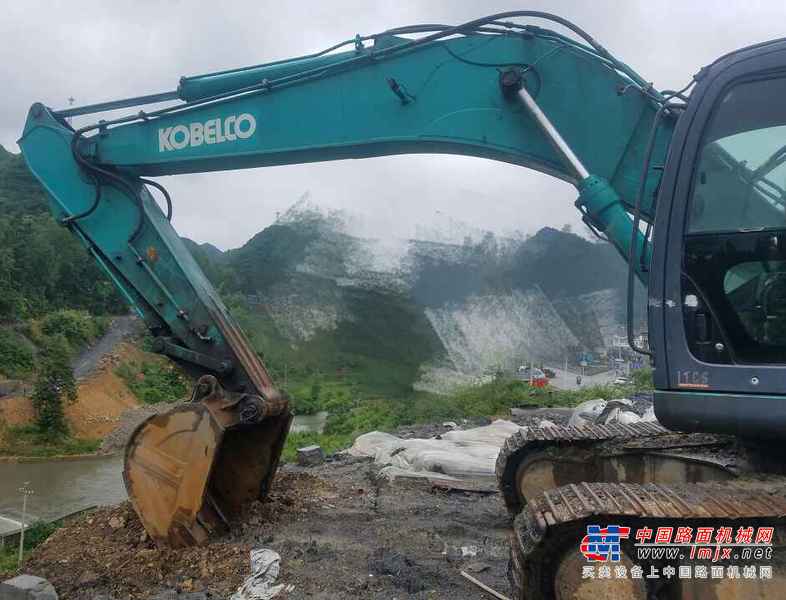 贵州出售转让二手6800小时2009年神钢SK250挖掘机