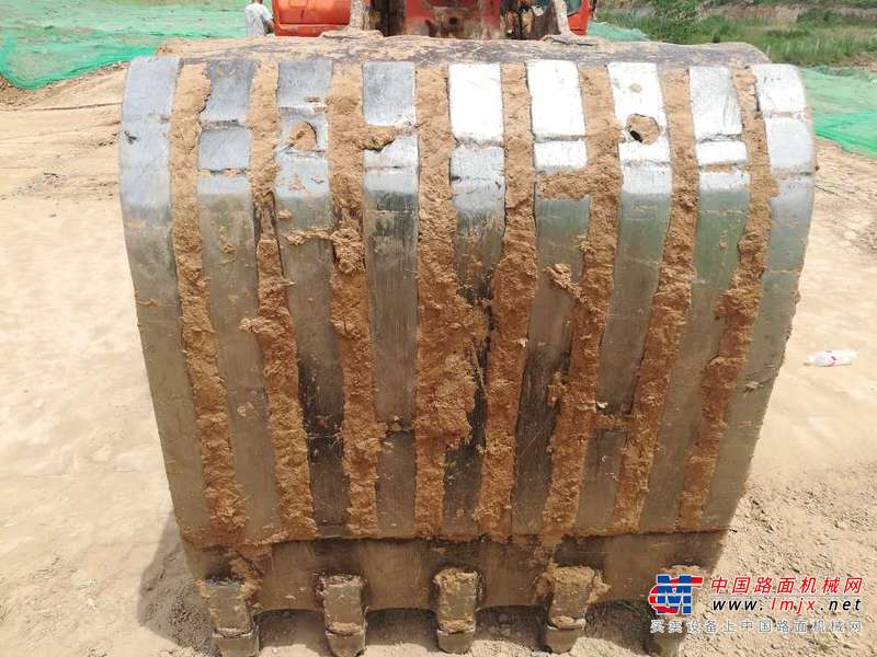 陕西出售转让二手6500小时2010年斗山DH225LC挖掘机