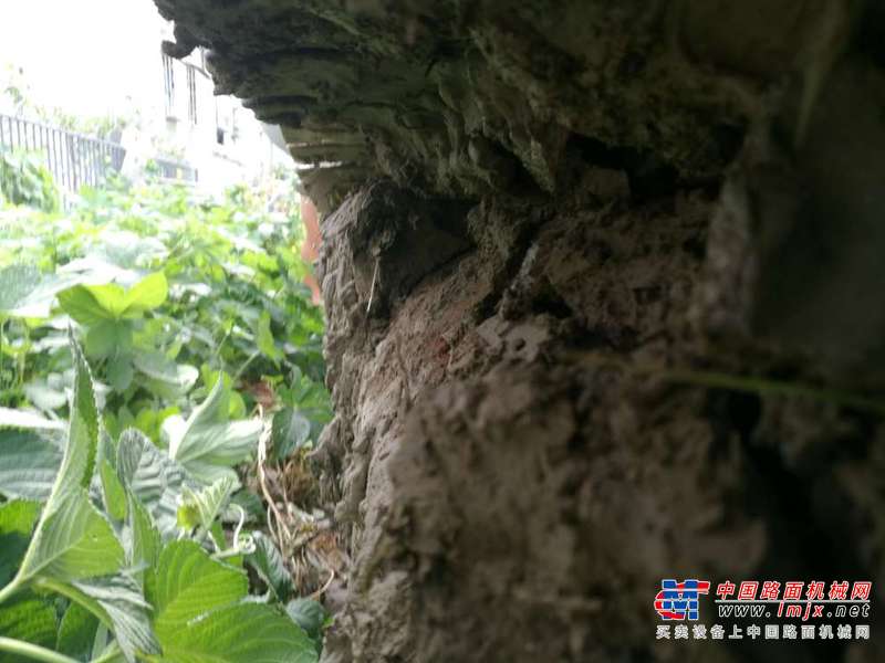 四川出售转让二手12400小时2010年龙工LG6065挖掘机