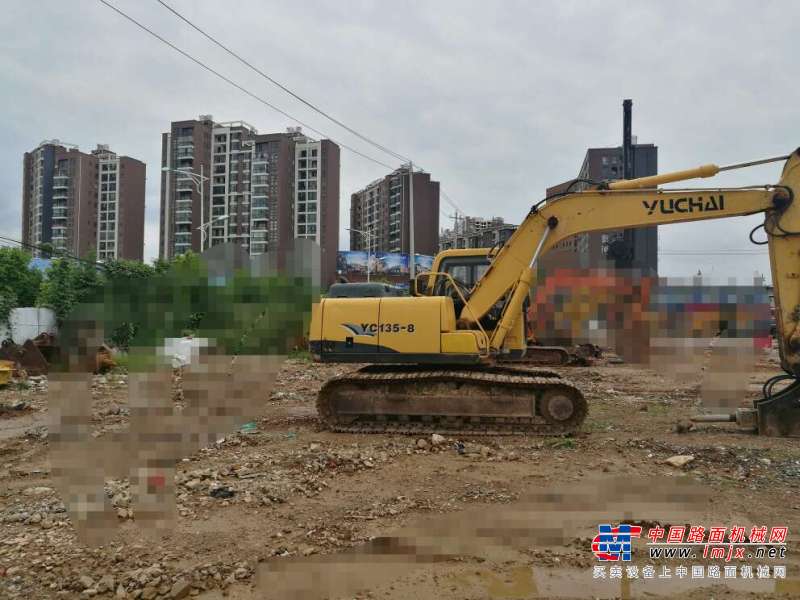 云南出售转让二手6532小时2013年玉柴YC135挖掘机