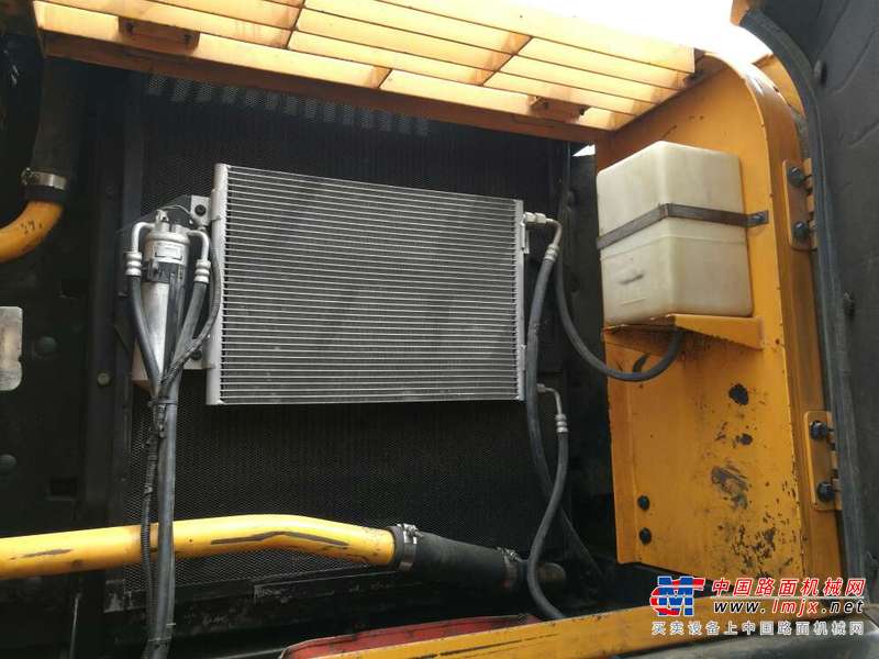 吉林出售转让二手8500小时2009年现代R305LC挖掘机