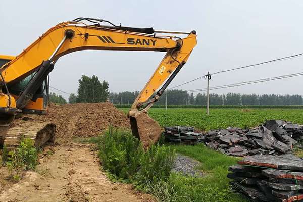 安徽出售转让二手9000小时2011年三一重工SY215C挖掘机
