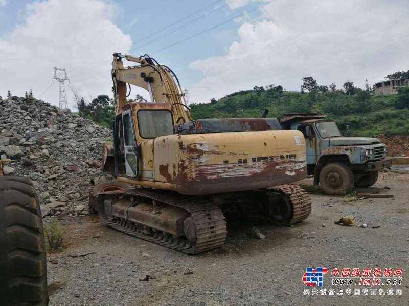 云南出售转让二手8876小时2008年柳工CLG220挖掘机