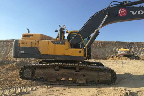 内蒙古出售转让二手6400小时2012年沃尔沃EC380DL挖掘机