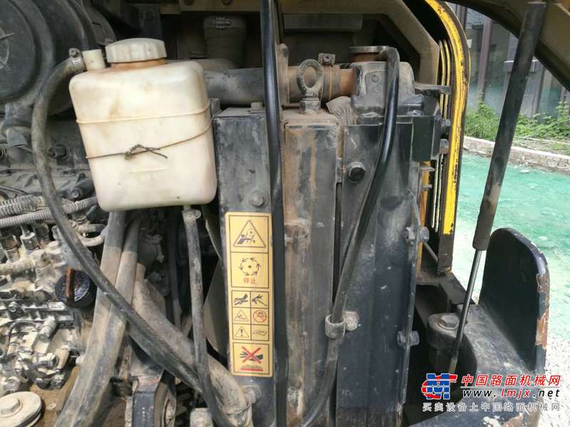 四川出售转让二手13500小时2008年现代R60挖掘机