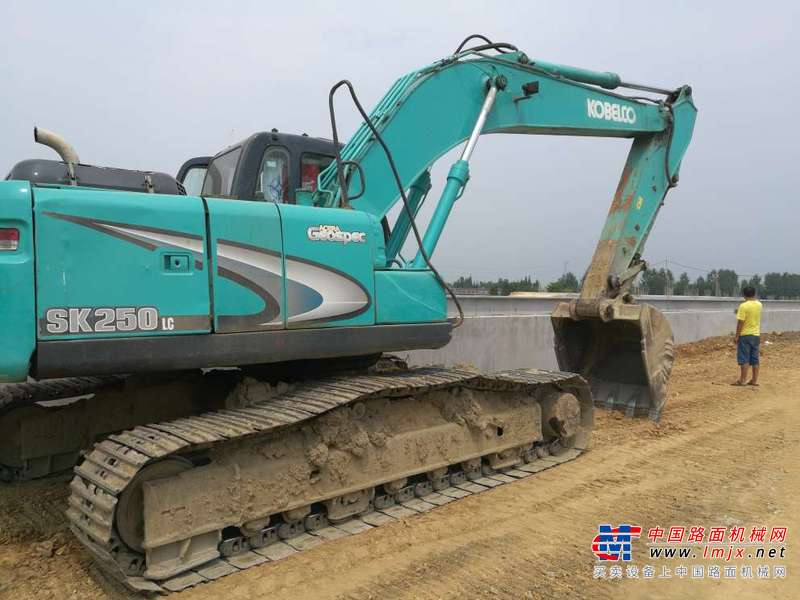 四川出售转让二手8660小时2009年神钢SK210LC挖掘机