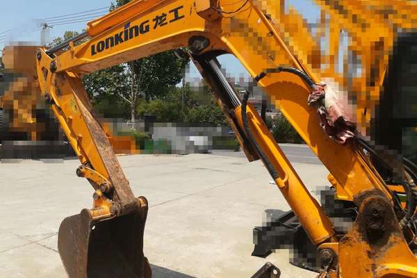 陕西出售转让二手6000小时2010年龙工LG6060挖掘机