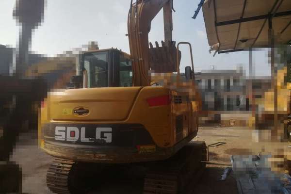 陕西出售转让二手3000小时2015年临工LG690E挖掘机