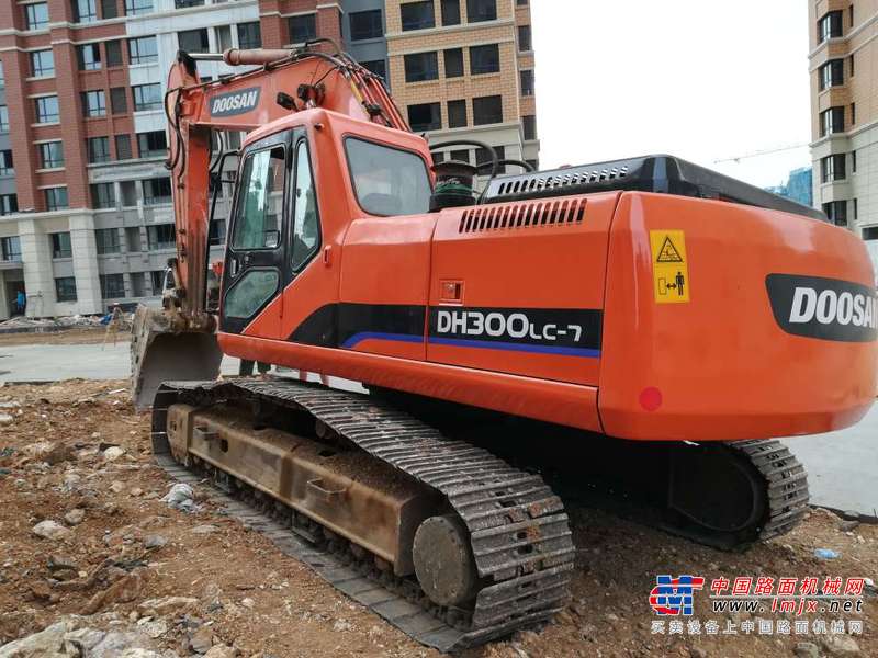 辽宁出售转让二手9000小时2010年斗山SL258LC挖掘机