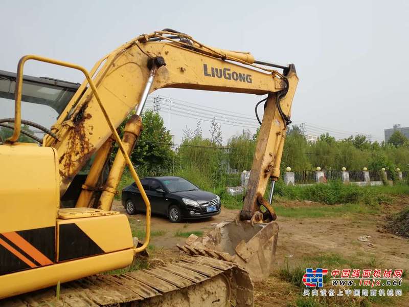 山东出售转让二手7852小时2010年柳工CLG915C挖掘机