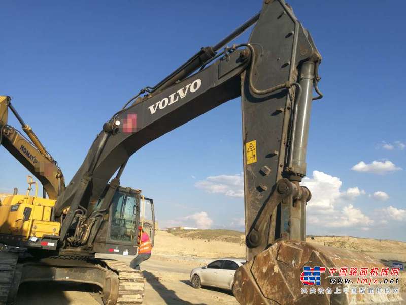 内蒙古出售转让二手8000小时2012年沃尔沃EC480DL挖掘机