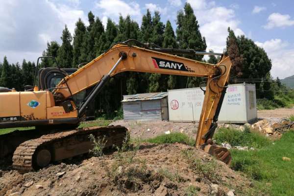 云南出售转让二手9617小时2011年三一重工SY205C挖掘机