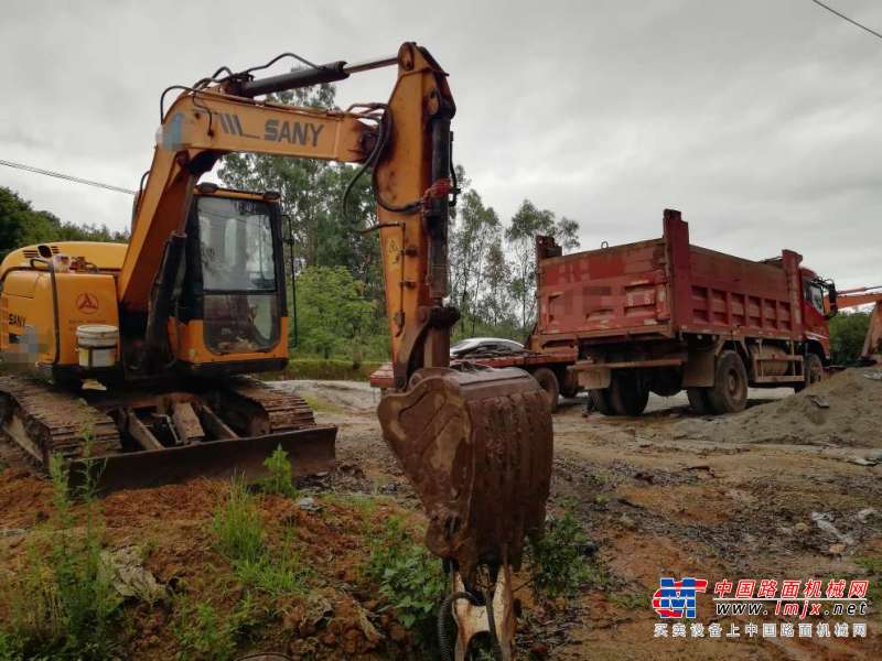 云南出售转让二手6000小时2011年三一重工SY75C挖掘机