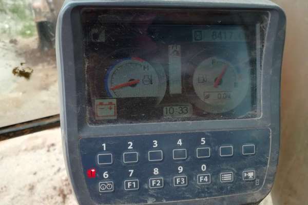 云南出售转让二手6400小时2010年日立ZX240挖掘机