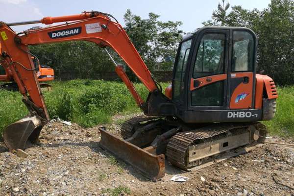 四川出售转让二手6550小时2011年斗山DH80挖掘机