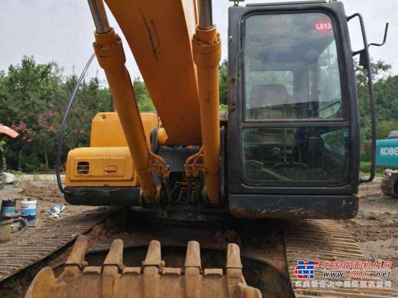 四川出售转让二手9500小时2011年现代R225LC挖掘机