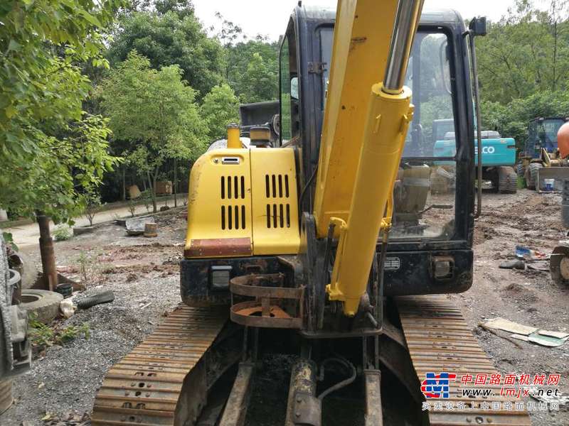 四川出售转让二手7200小时2013年现代R60挖掘机