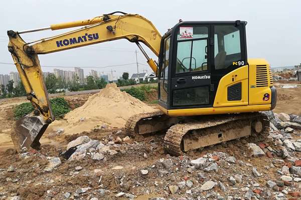 安徽出售转让二手5000小时2013年小松PC60挖掘机
