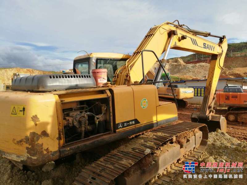 云南出售转让二手9632小时2010年三一重工SY235C挖掘机
