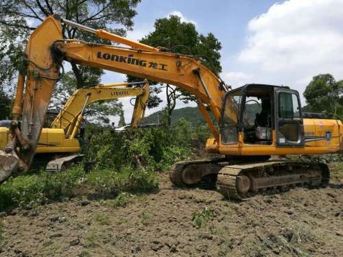 江西出售转让二手7000小时2011年龙工LG6215挖掘机