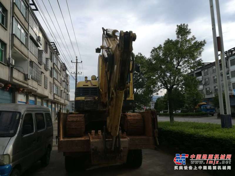 江西出售转让二手5000小时2015年现代R60挖掘机