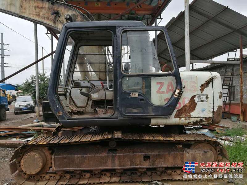 云南出售转让二手9523小时2003年日立EX120挖掘机