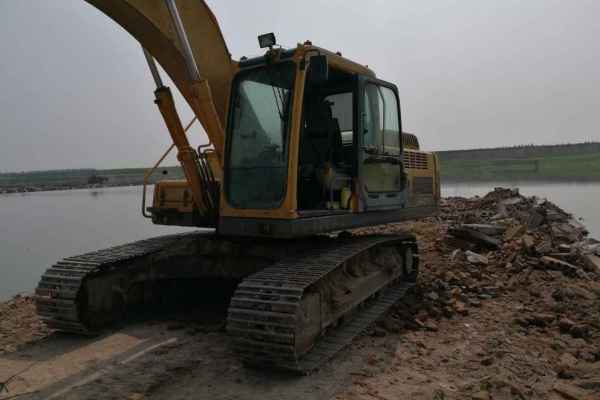 山东出售转让二手8243小时2011年临工LG6210挖掘机