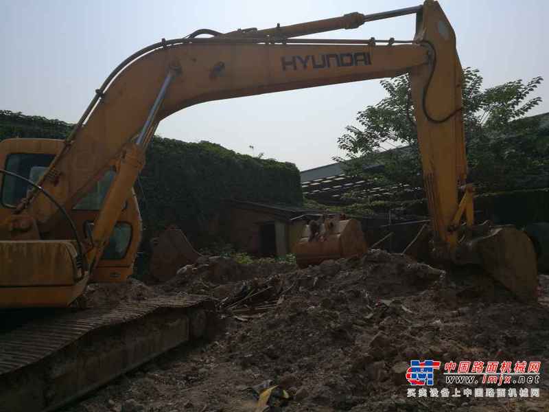 四川出售转让二手8000小时2008年现代R210LC挖掘机