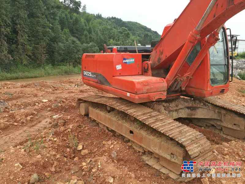 江西出售转让二手15000小时2008年斗山DH225挖掘机